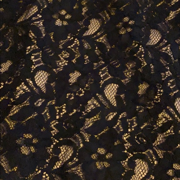 Black and gold guess skirt - Picture 4 of 6